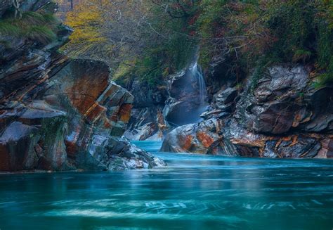 Wallpaper Pemandangan Pegunungan Air Terjun Laut Batu Alam