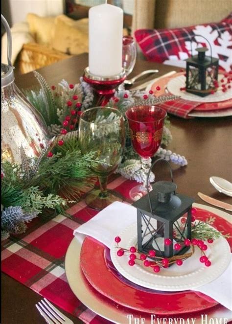 Pin By Jen Hartnett On Christmas Dining Rooms Christmas Table