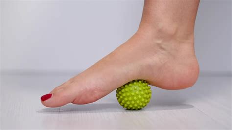 Best Exercises And Stretches For Metatarsalgia Pain Relief Custom Orthotics Blog Upstep