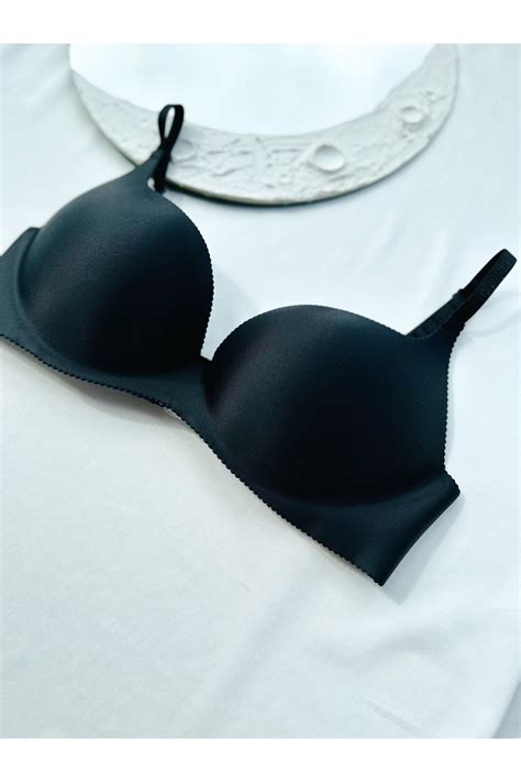 La Noche Lingerie Siyah Lazer Kesim Dikişsiz Push Up Sütyen Fiyatı Yorumları Trendyol
