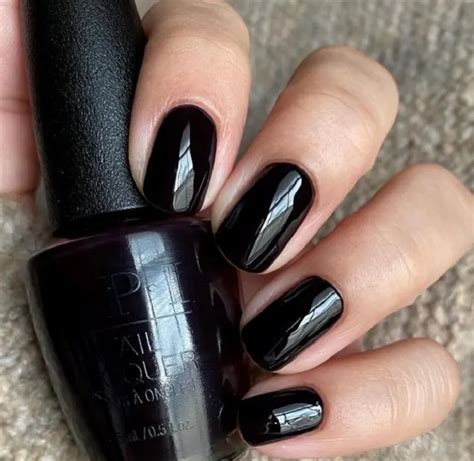 Winter Manicure Trend What Nail Polish Color To Choose Find Out