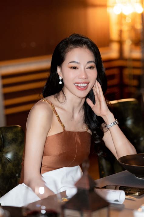 Ba Lùi Nguyên Thảo Chế Nguyễn Quỳnh Châu Vào Top 5 ấn Tượng được ăn Tối Cùng Miss Grand Thùy