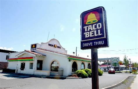 Taco Bell Fights Back Against Lawsuit Charging Its Taco Filling Isnt