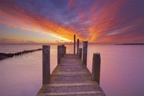 Molhe Do Beira mar No Nascer Do Sol Na Ilha De Texel Os Países Baixos