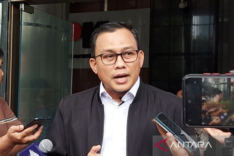 Kpk Periksa Dua Saksi Terkait Korupsi Pengadaan Sistem Proteksi Tki