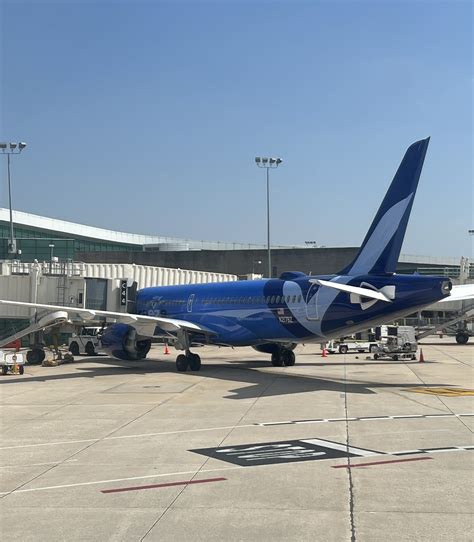 Flight Review: Breeze Airways A220-300 Nicest Class - TPA-HSV-LAS - The