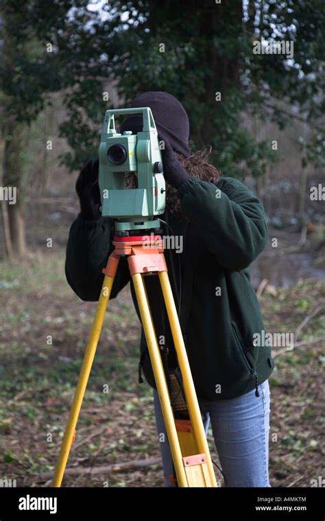 Female Surveyor Theodolite Hi Res Stock Photography And Images Alamy