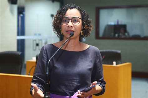 Capixaba Hoje Deputada Camila Valadão apresenta projeto de lei que