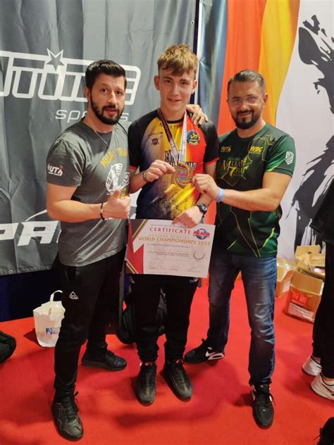 Iska Kickboxing Tudor Cimpean De La Mma Transilvania Revine Cu