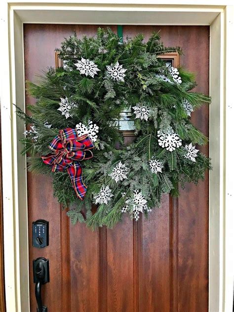 12 Beautiful Christmas Wreaths For Your Front Door White Arrows Home