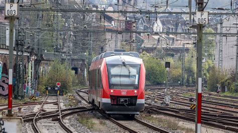 Von Dortmund Nach L Denscheid Zugstrecke Wegen Bauarbeiten In Hagen