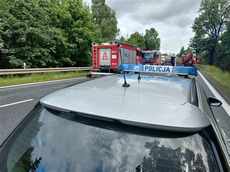 Tragiczny wypadek na Dolnym Śląsku Dwie osoby nie żyją WIDEO ZDJĘCIA