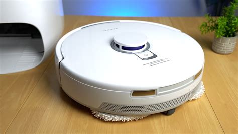 Narwal Freo X Ultra Hands On Tangle Free Mopping Robot Vac With