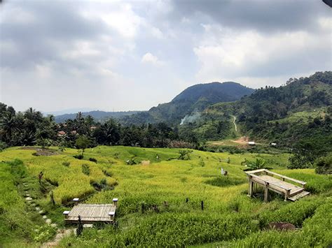 Curug Leuwi Hejo Lokasi Jam Buka Harga Tiket Masuk