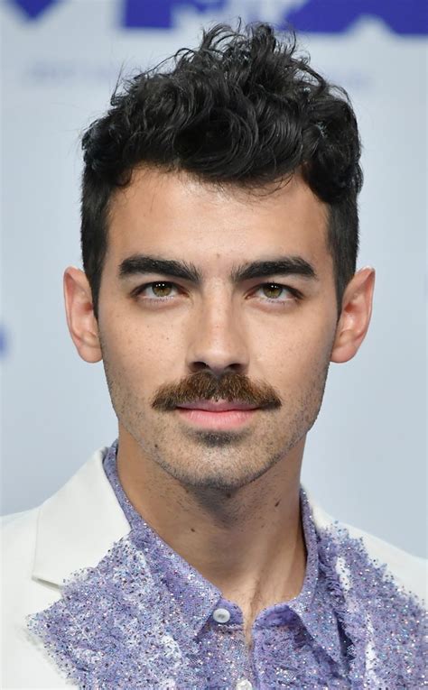 All The Men Who Debuted Unexpected Facial Hair At The 2017 Mtv Vmas E