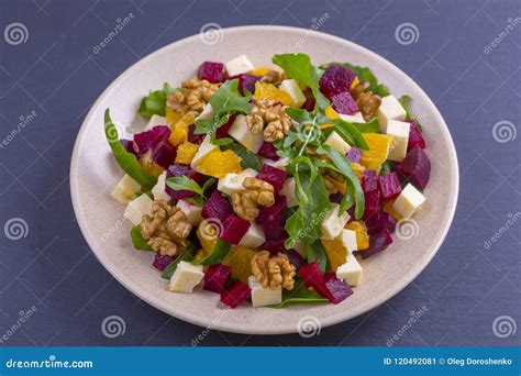 Gezonde Vegetarische Salade Met Bieten Groene Arugula Sinaasappel