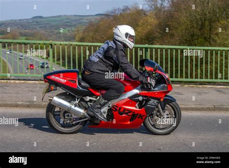 1999 90s Nineties Red SUZUKI Gsxr 600 W Inline Four Supersports