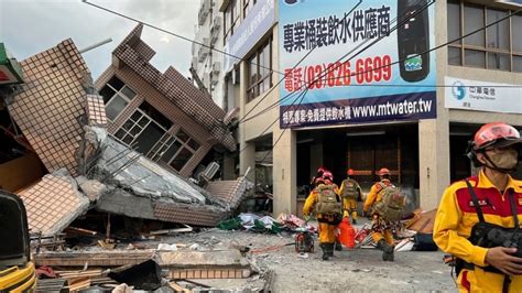 Deadly Earthquake In Taiwan Derails Trains Strands Hundreds Cbc News