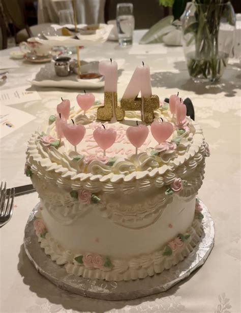 🦢🧁🌷 Vintage Birthday Cakes Cute Birthday Cakes Pretty Cakes