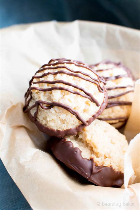 Chocolate Dipped Eggless Coconut Macaroon Recipe