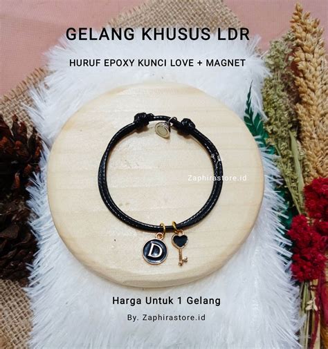 Pcs Gelang Inisial Huruf Epoxy Kunci Magnet Ldr Lazada Indonesia