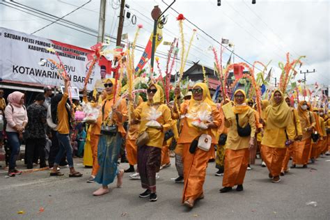 Pawai Nasi Adab Kembali Digelar Dalam Rangkaian Peringatan Hari Jadi Ke