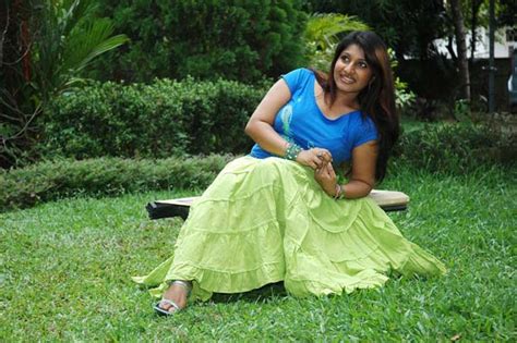 Samanalee Fonseka Latest Glamour Image Collection Sri Lankan