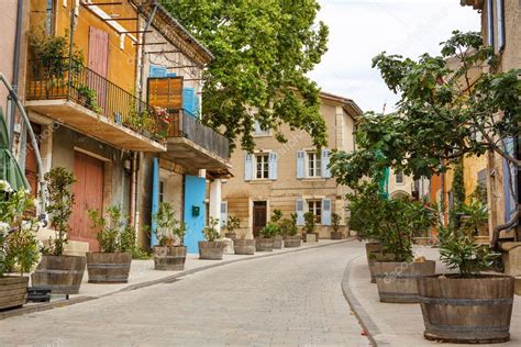 Rue Proven Ale Avec Maisons Typiques Dans Le Sud De La France Provenc