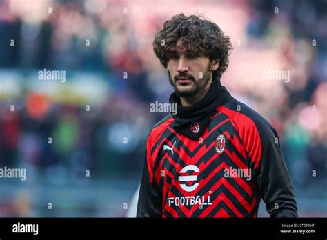 Milan Italy 17th Dec 2023 Yacine Adli Of AC Milan Looks On During