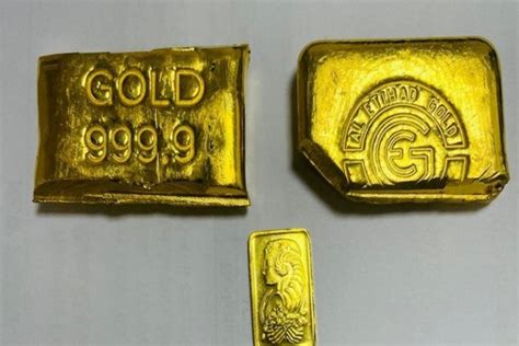 Delhi Airport Customs Busted Gold Smuggling 7 Held