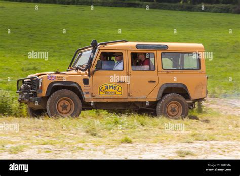 Landrover Off Road Hi Res Stock Photography And Images Alamy