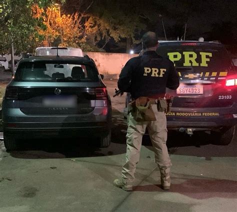 Prf Recupera Carro Roubado Na Dutra Pol Cia Rodovi Ria Federal