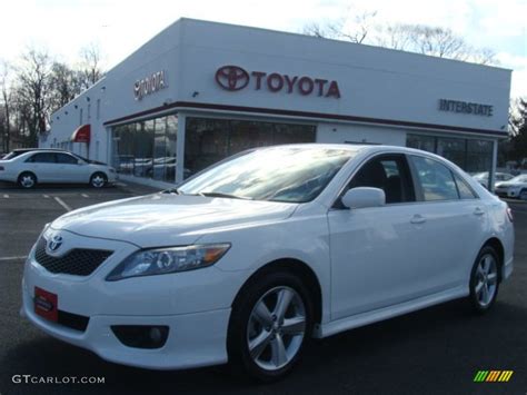 Super White Toyota Camry Se Photo Gtcarlot