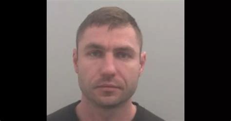 Call 999 Immediately If You See Wanted Man Kent Police Say Kent Live