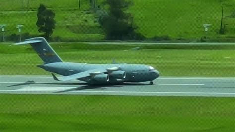 Video Llegan A Colombia Cuatro Aviones Militares Estadounidenses C 17 Rt