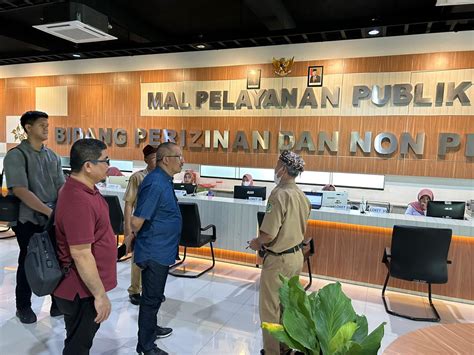 Penjabat Wali Kota Kotamobagu Kunjungi Mall Pelayanan Publik