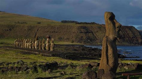 Isla de Pascua incendio causa daños a históricas estatuas