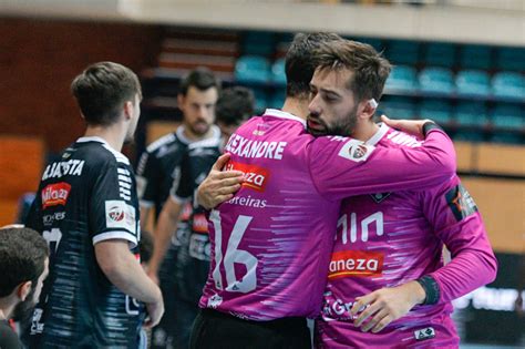 Ehf European League Guas Santas Milaneza Sofre Derrota Na Rece O Aos