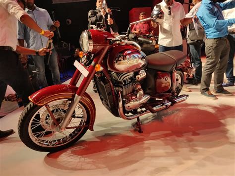 Jawa Motorcycles Launches 3 New Bikes In India | BikeDekho