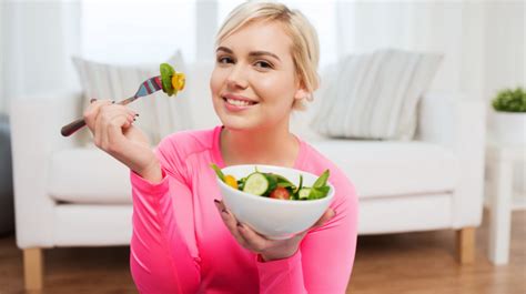 See What Happens To Your Body When You Eat Salad Every Day