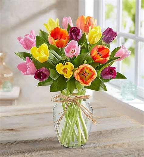 Mixed Tulips In Clear Vase In Levittown Ny Levittown Florist