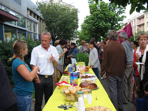 Centre Social Un Petit D Jeuner Pour F Ter Les Activit S Avec Les