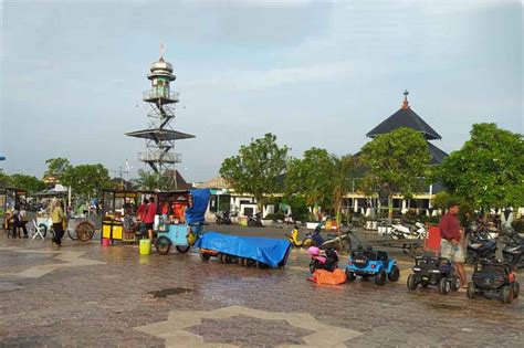 Bantu Ukm Dinas Pariwisata Demak Gelar Bazar Kuliner Selama Ramadan