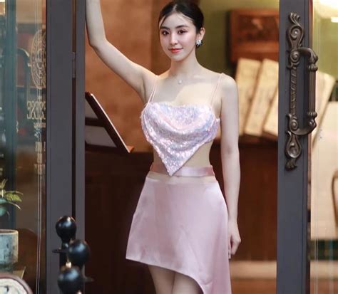 Hot Girl B Nh Tr Ng Tr N N I Ti Ng M T Th I L T X C Kh Ng Ai Nh N Ra Sau N M Nh Ng T Nh Duy N