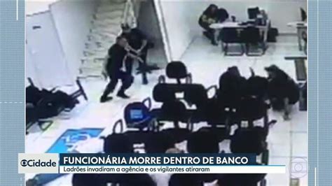 Câmera registra tentativa de assalto a banco que terminou