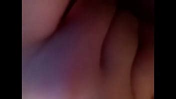 Chica digitación ella misma XVIDEOS