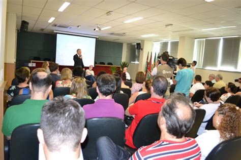 Unesc Participa De Livro Sobre Educa O Lan Ado Pela Acic