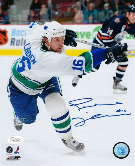 Trevor Linden Autographed Vancouver Canucks 16×20 Photo – House of Hockey