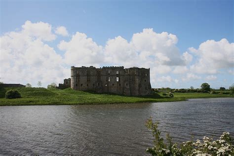 "Carew Castle" by Dave Godden | Redbubble