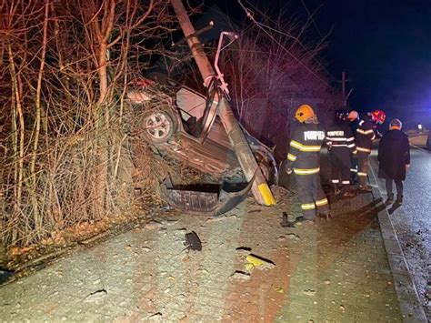 Accident Spectaculos N Zona Copou Un Autoturism A Rupt Un St Lp Dup